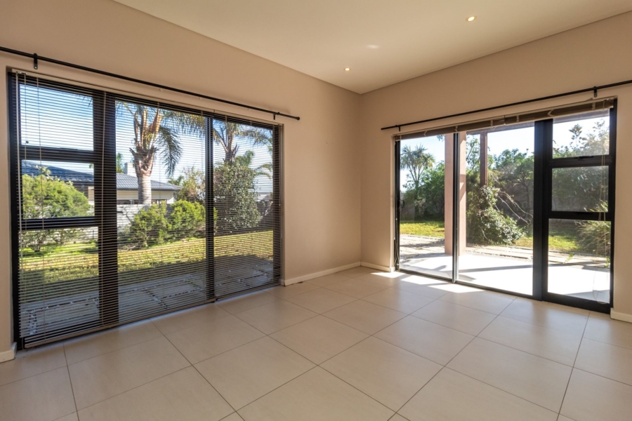 4 Bedroom Property for Sale in Baronetcy Estate Western Cape